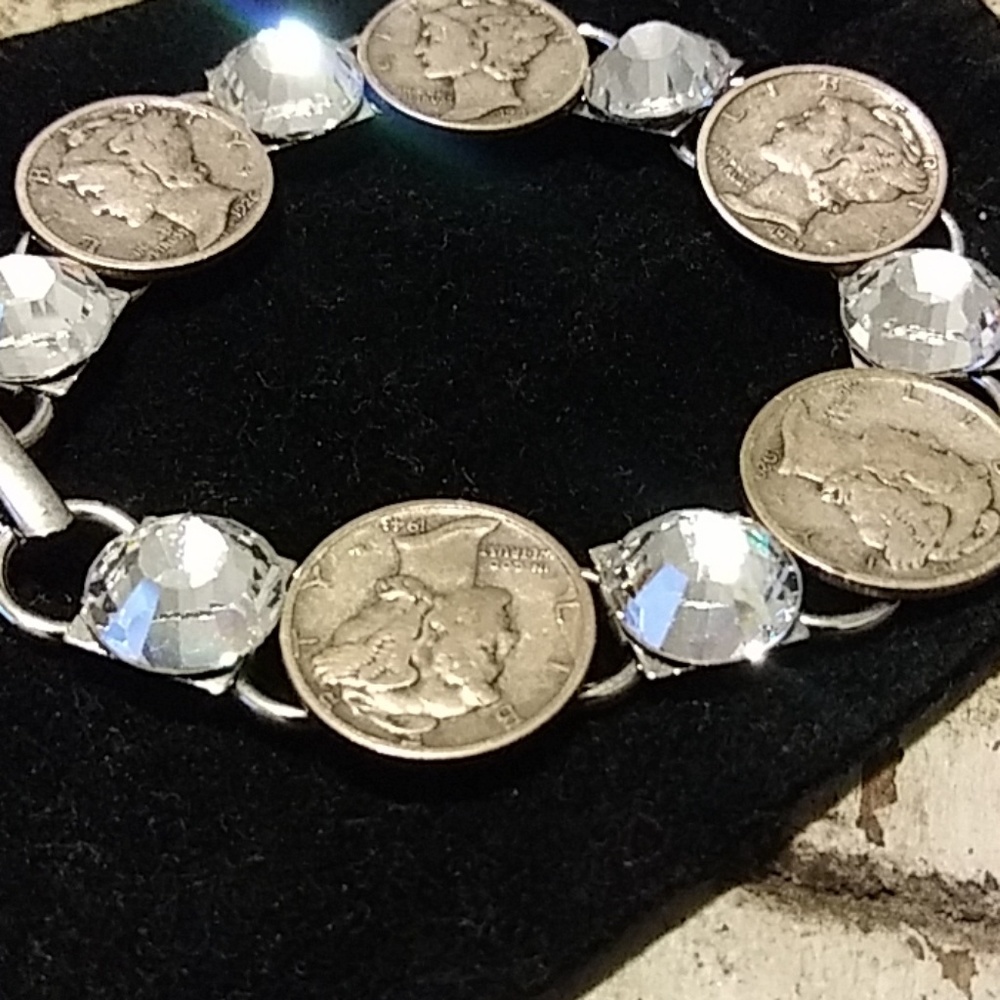 Jewelry - Picture 2 of 3